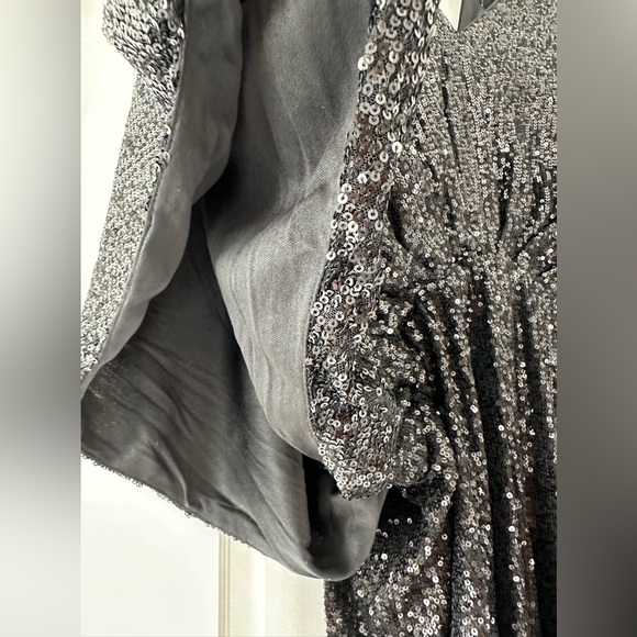 Black Sequined Dolman Sleeve Romper - Picture 5 of 16